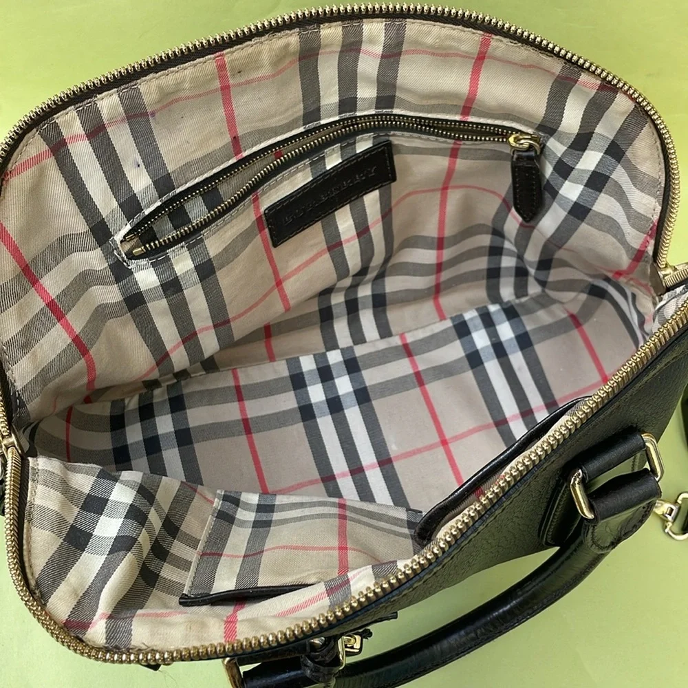 Vintage dark brown/gold Burberry calfskin leather boiling bag with lock and key